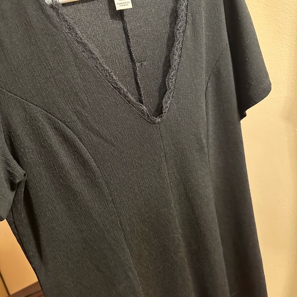 Brand new T-shirt, H&M dress - Picture 4 of 8